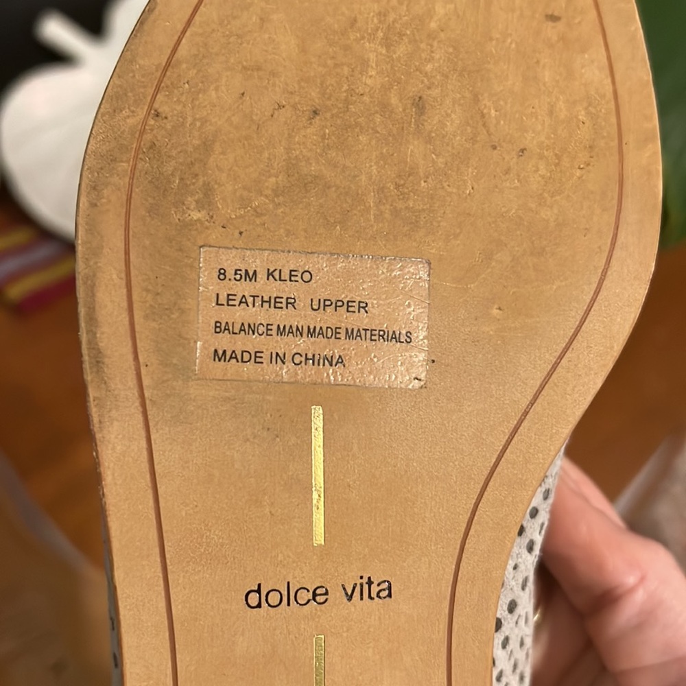 Dolce Vida flats with custom embroidery - Picture 4 of 5